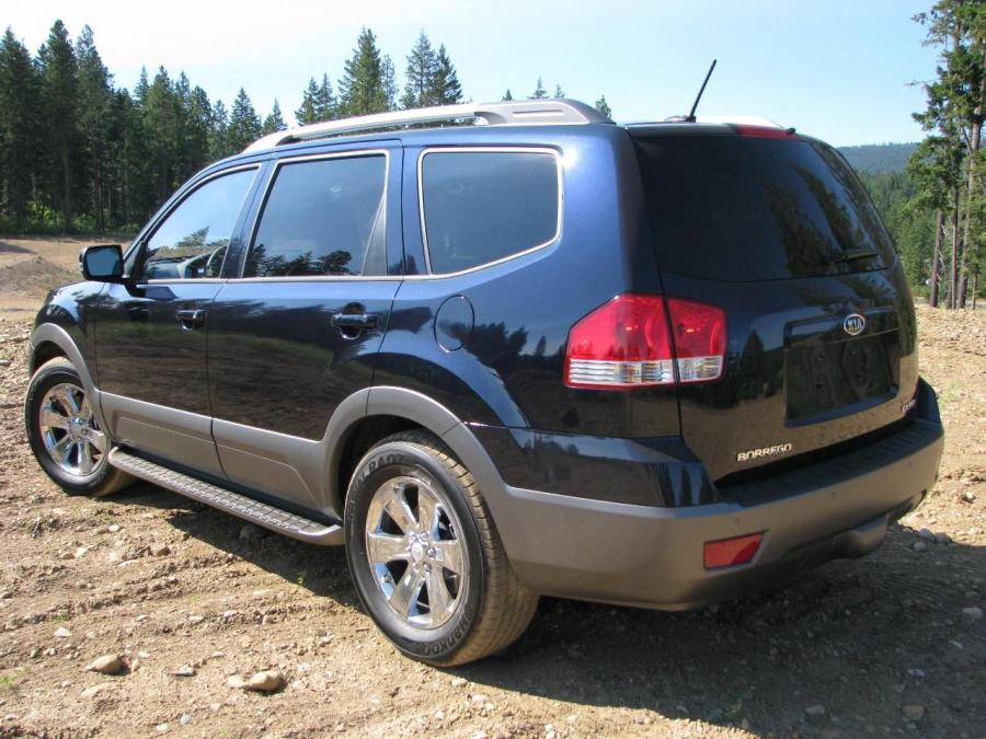  Kia Borrego 2009 года  (фото 42 из 345)